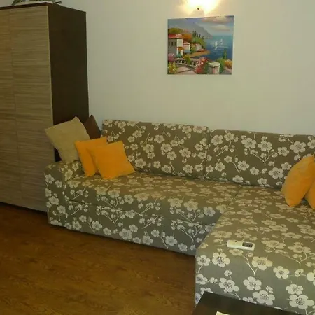 Plaza 3 Floor Burgas City