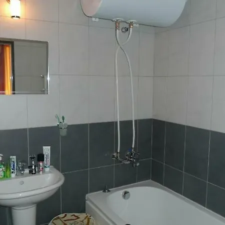 Plaza 3 Floor Apartment *